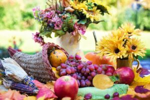 image of Thanksgiving table